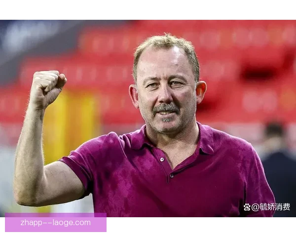 中国男足主帅伊万科维奇面临巨大压力亟需调整战术和状态